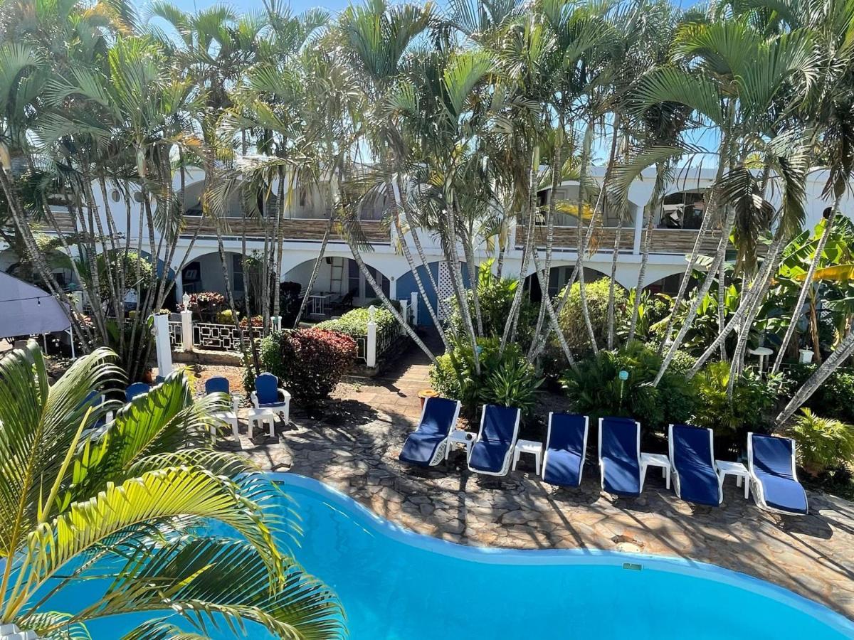Le Bdm Playita Hotel Las Galeras Exterior photo